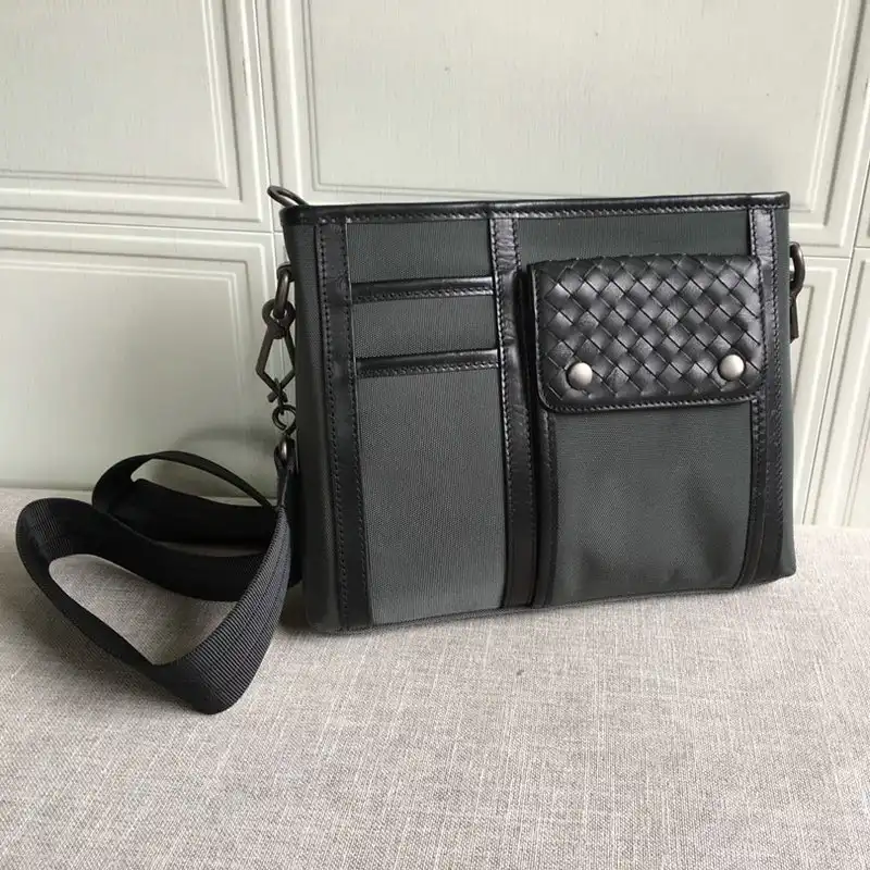 bo*te*ga Ve*ne*ta bag 2108sf0308