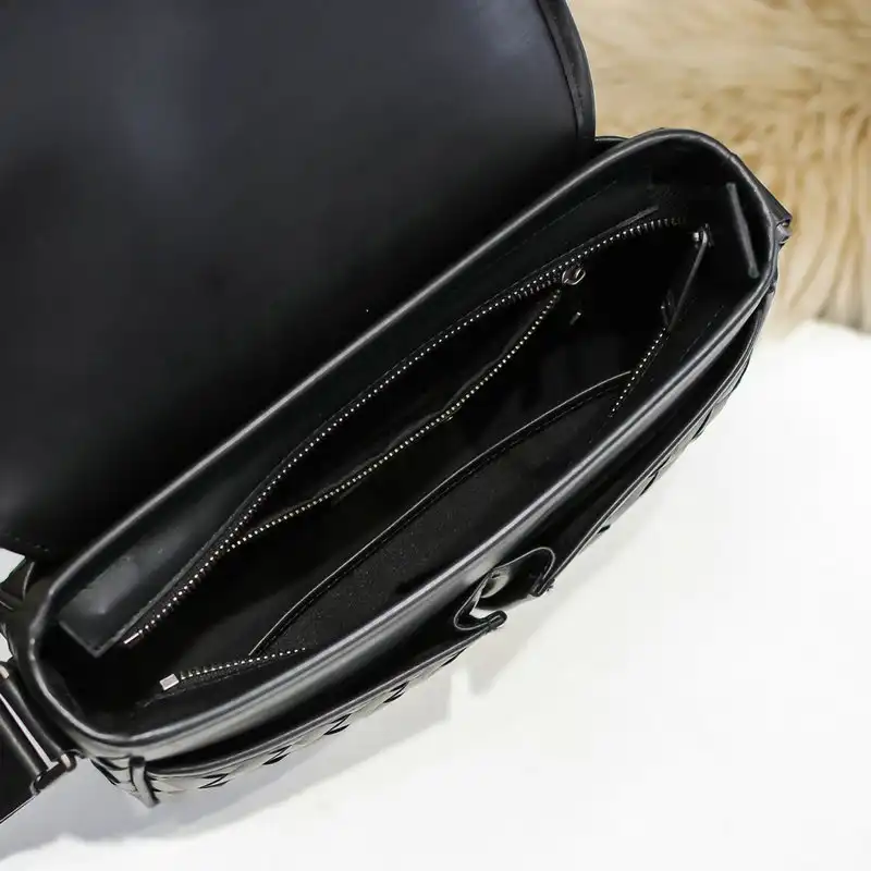 bo*te*ga Ve*ne*ta bags 2111yz0017