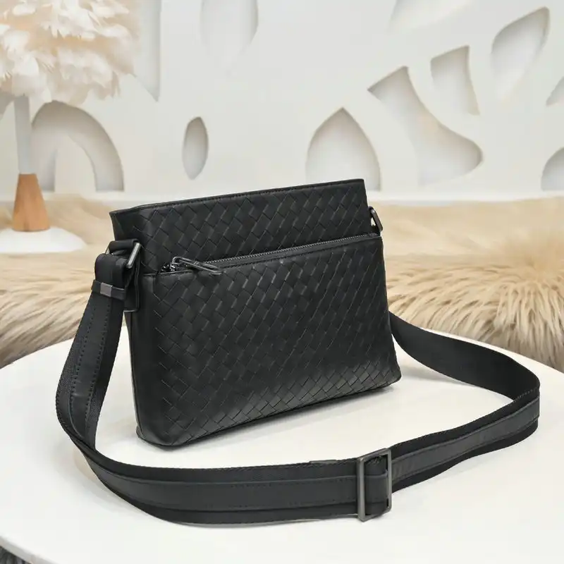 bo*te*ga Ve*ne*ta bags 2111yz0024