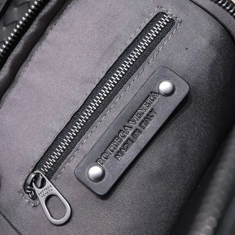 bo*te*ga Ve*ne*ta bag 2212yz0051