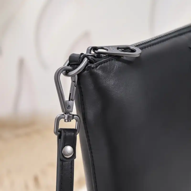 bo*te*ga Ve*ne*ta bags 2401ya0013