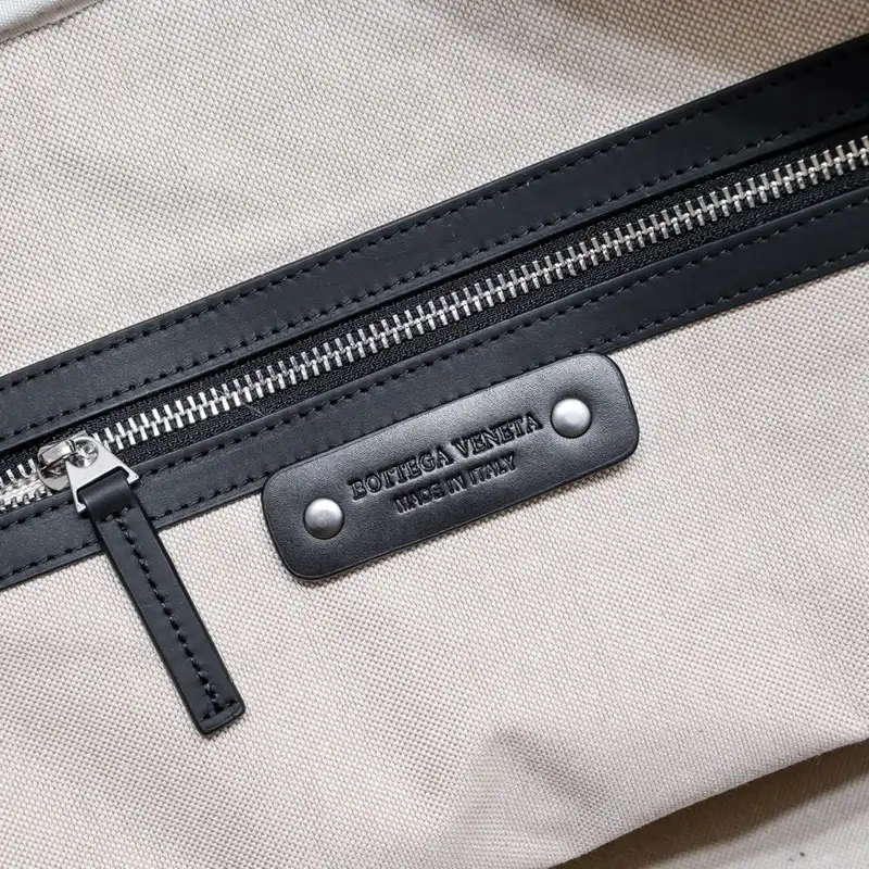 bo*te*ga Ve*ne*ta bags 2401ya0102