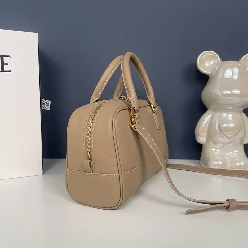 L0ew* bags 2408ya0221