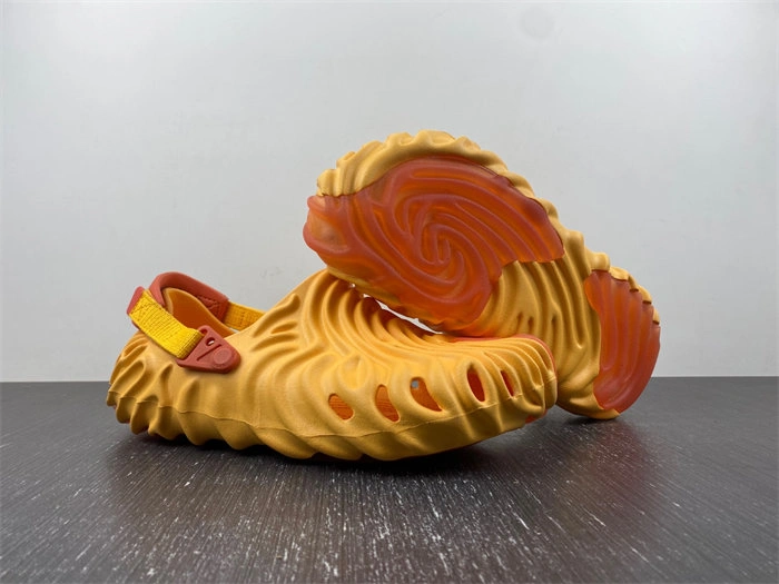 Cr*0*s pollex clog by salehe bembury cobbler 207393- softtouch 5594