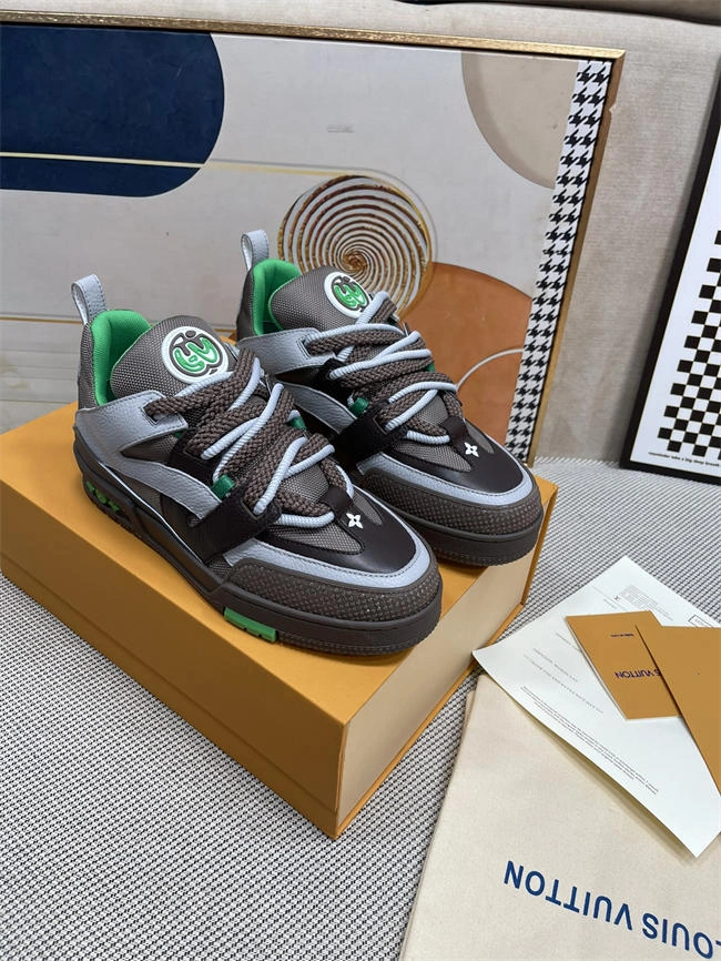 Stylish Lv Trainer Sneaker 2096